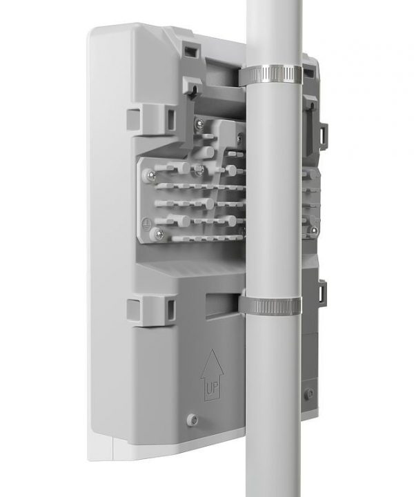 netPower 16P (CRS318-16P-2S+OUT) - Image 3
